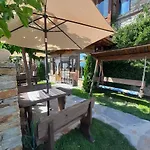 семеен скендерова къща 3* לשטן