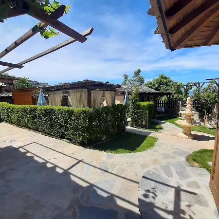 семеен скендерова къща Pensjonat Leshten