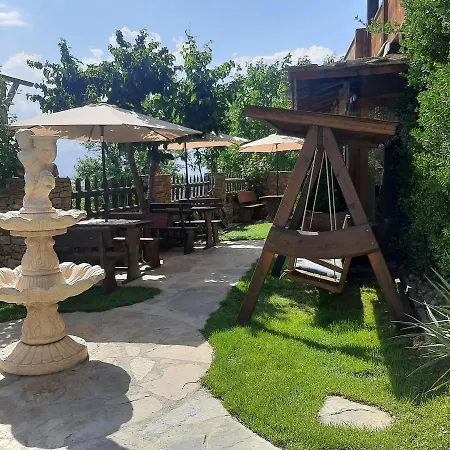 семеен скендерова къща Penzion Lešten