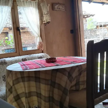 ゲストハウス семеен скендерова къща レシテン
