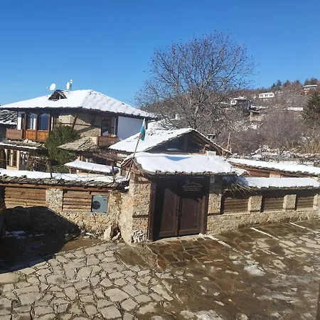 Pensiune семеен скендерова къща 3*