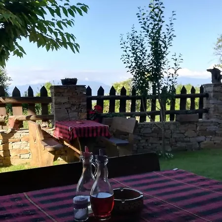 семеен скендерова къща Penzion Lešten