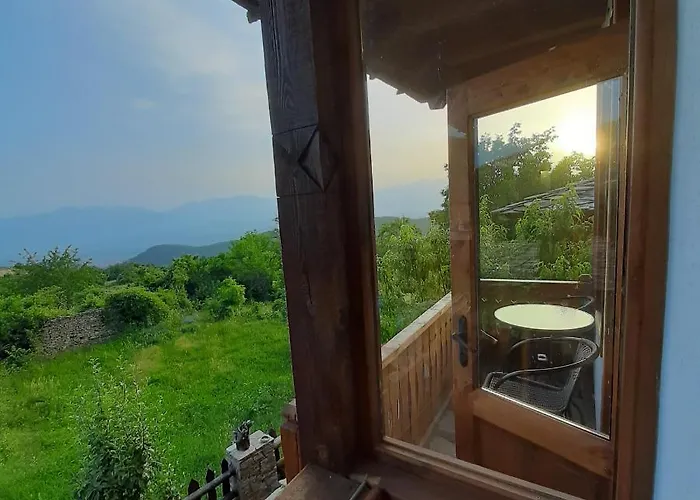 Семеен Хотел Скендерова Къща 3* レシテン