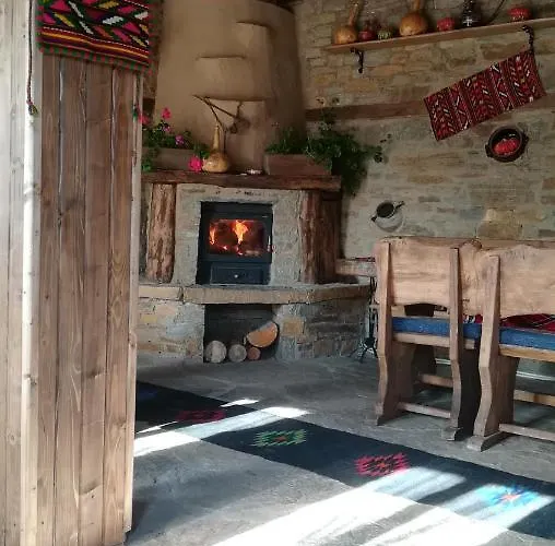 ゲストハウス Семеен Хотел Скендерова Къща レシテン