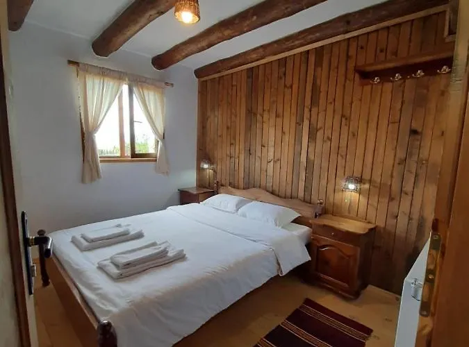 ゲストハウス Семеен Хотел Скендерова Къща